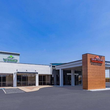 Hotel Wingate By Wyndham Wichita Airport Esterno foto
