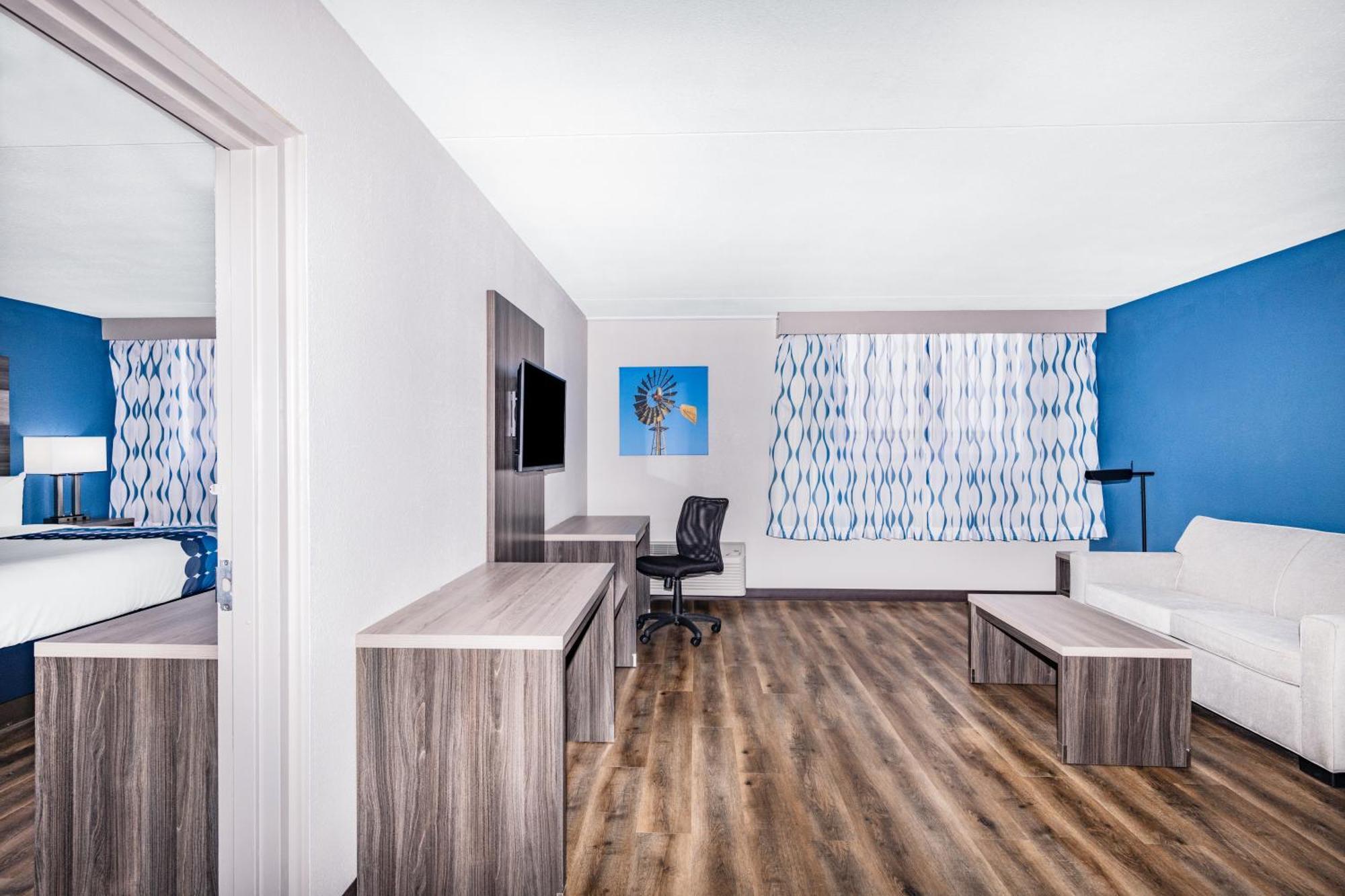 Hotel Wingate By Wyndham Wichita Airport Esterno foto